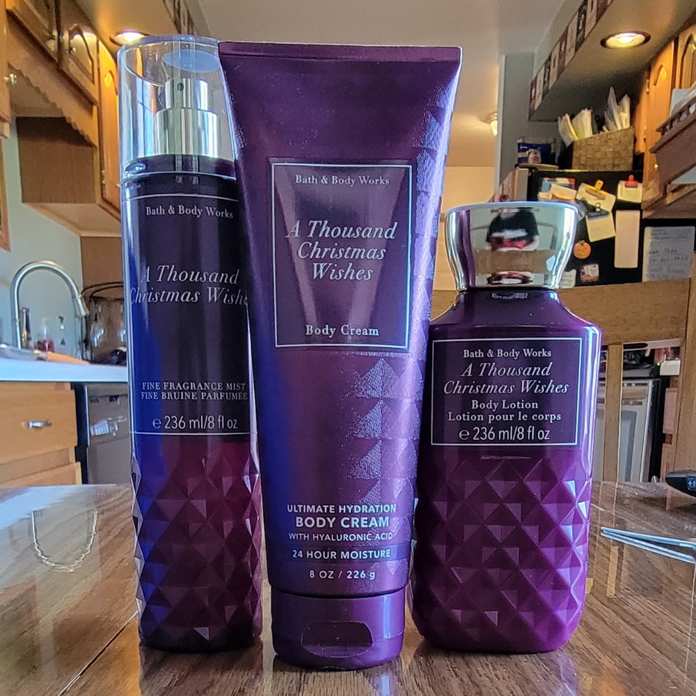 Bath and Body Works A Thousand Christmas Wishes body Care Set